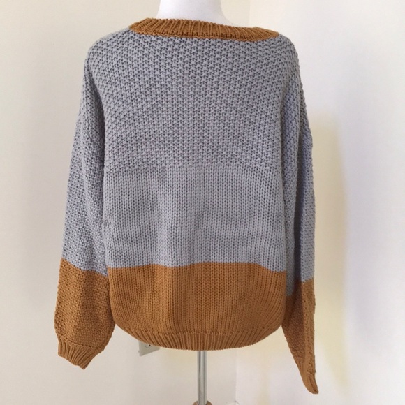 NEW! Elodie Medium grey combo knit crew sweater - Picture 4 of 8